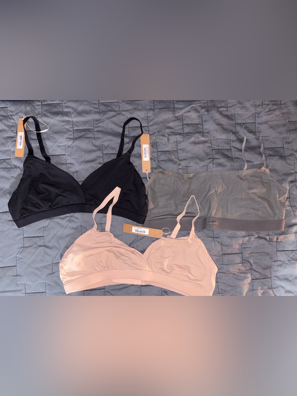SKIMS NTW Women’s Seamless Triangle Bralette - Black, Gray, Mica